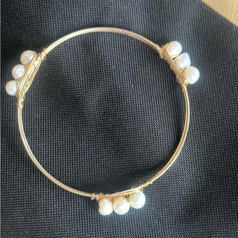 Ronaldo Waverly Pearl bracelet bangle